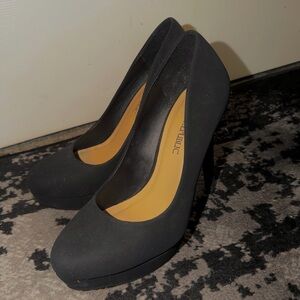 Classic Black Platform Pumps - Women Shoes